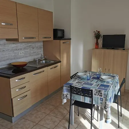 Corsica With Pool For 4 Appartement